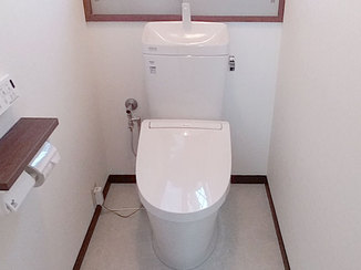 トイレリフォーム 明るくすっきりした、清潔感あるトイレ