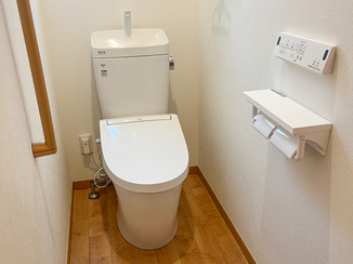 トイレリフォーム シンプルモダンな空間に生まれ変わったトイレ